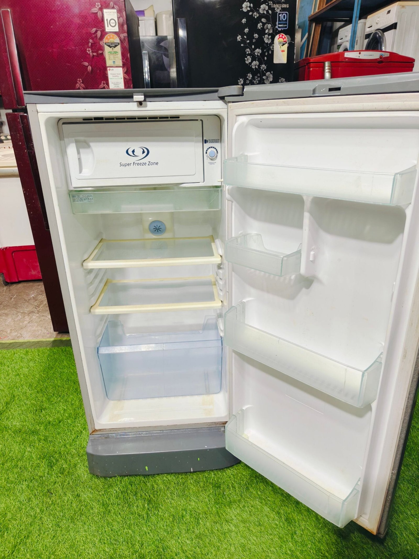 Samsung 5 star energy rating with base stand 190 ltr single door used refrigerator - Image 3