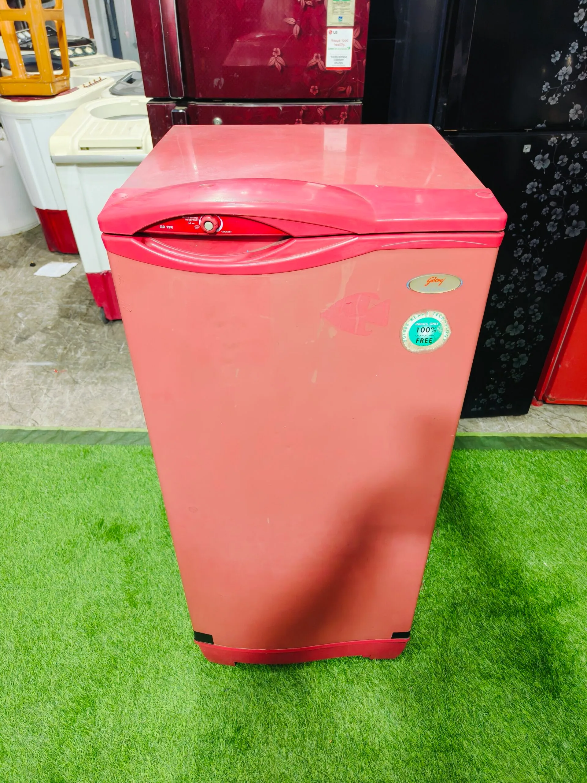 Godrej pentacool 190 ltr used single door refrigerator - Image 2