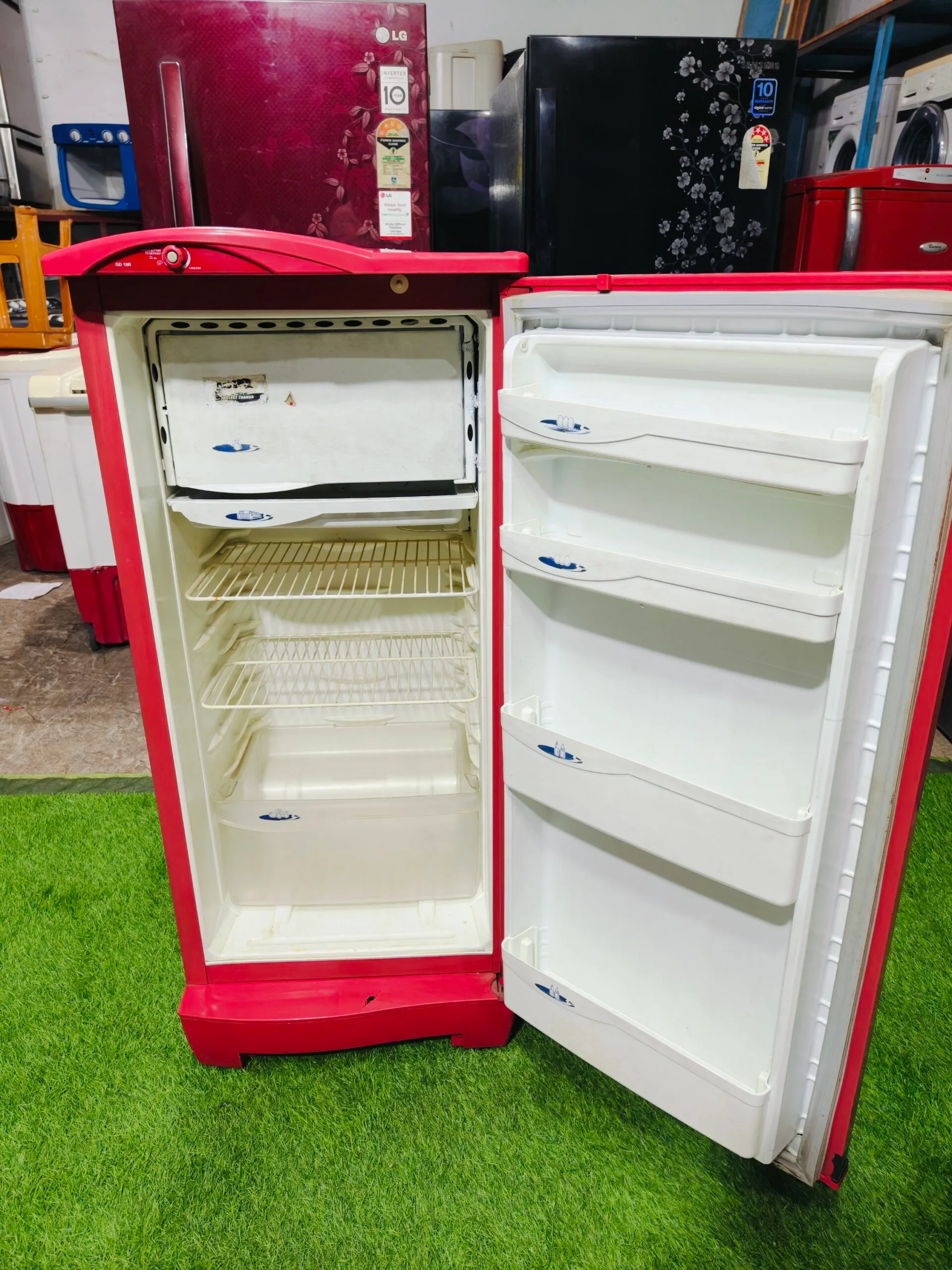 Godrej pentacool 190 ltr used single door refrigerator - Image 3