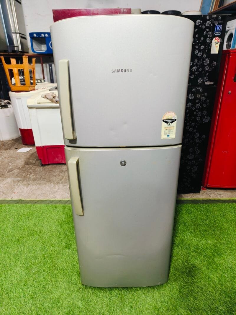 Samsung 4 star energy rating grey in colour 240 ltr double door used refrigerator