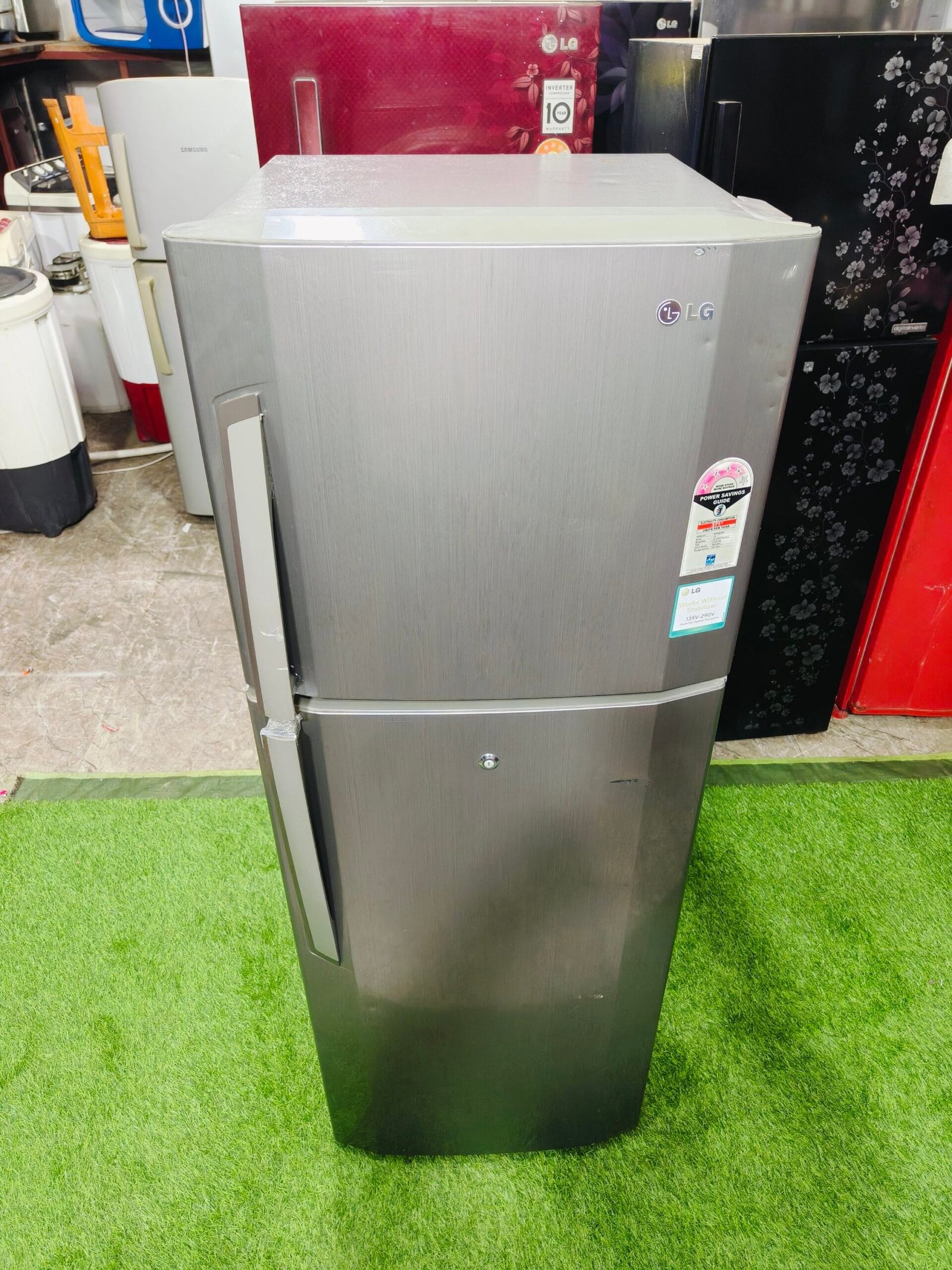 LG 4 star energy rating grey in colour 240 ltr double door used refrigerator - Image 2