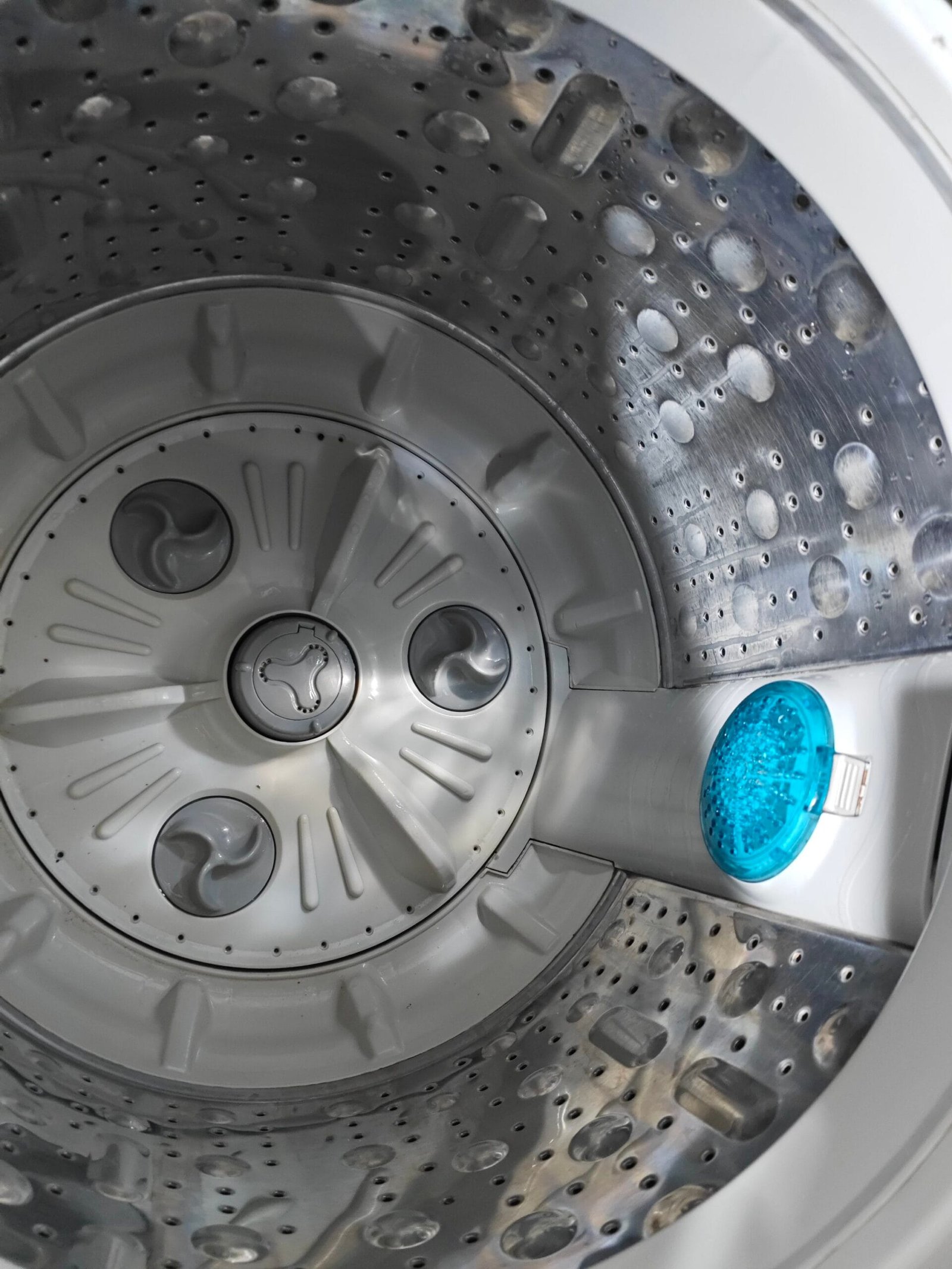 LG 6.0 kg Fully Automatic Top Load Washing Machine – Refurbished - Image 6