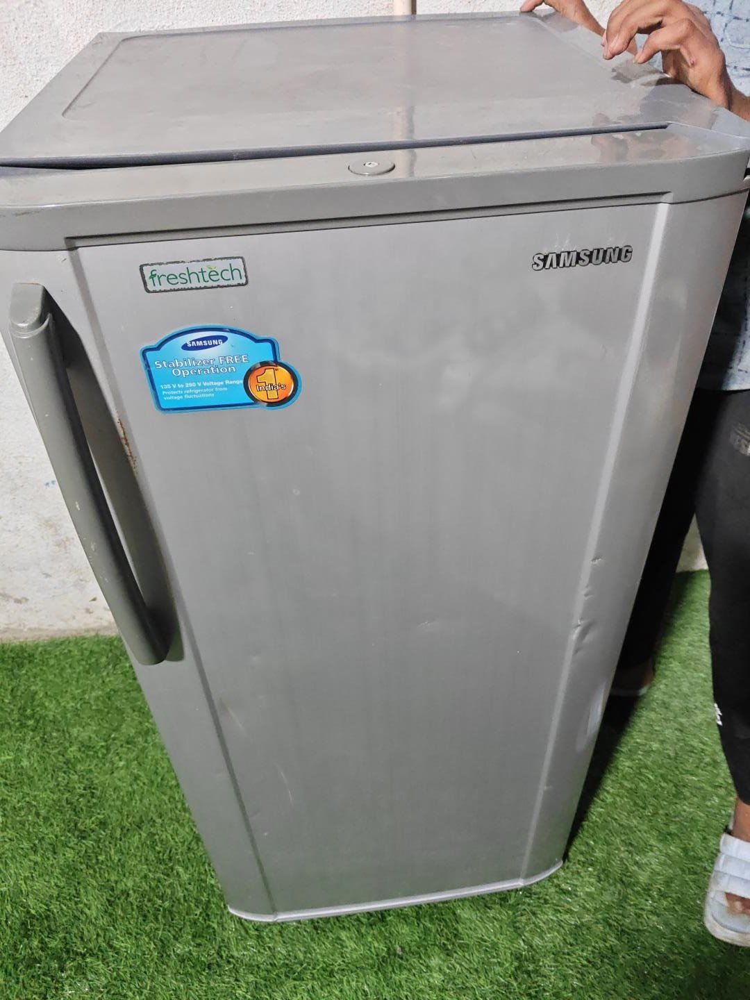 Samsung Single Door Refrigerator – Silver Finish - Image 2