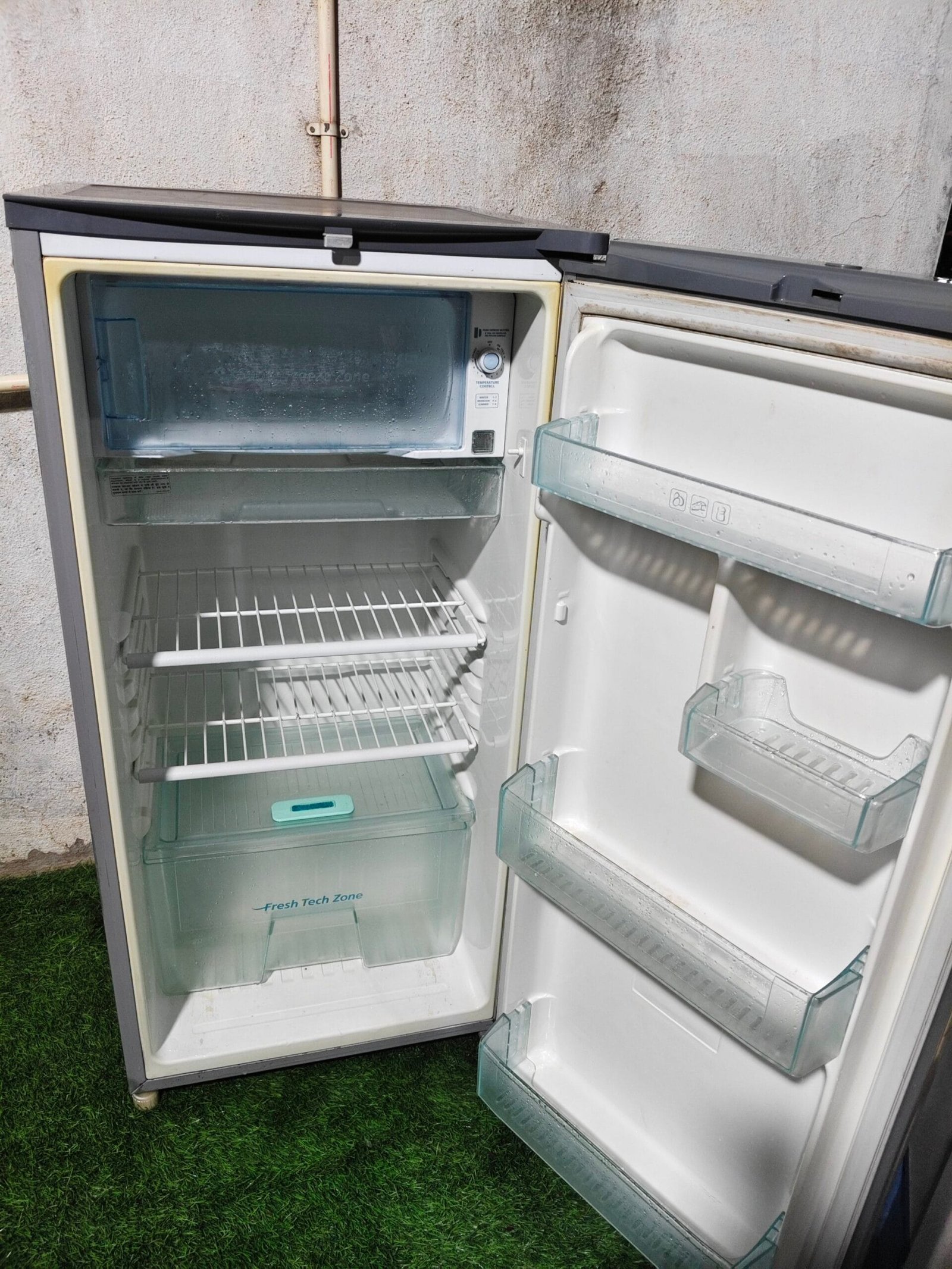 Samsung Single Door Refrigerator – Silver Finish - Image 3