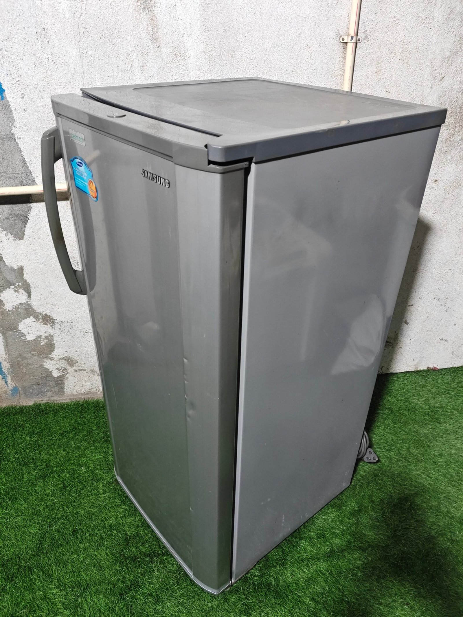 Samsung Single Door Refrigerator – Silver Finish - Image 5