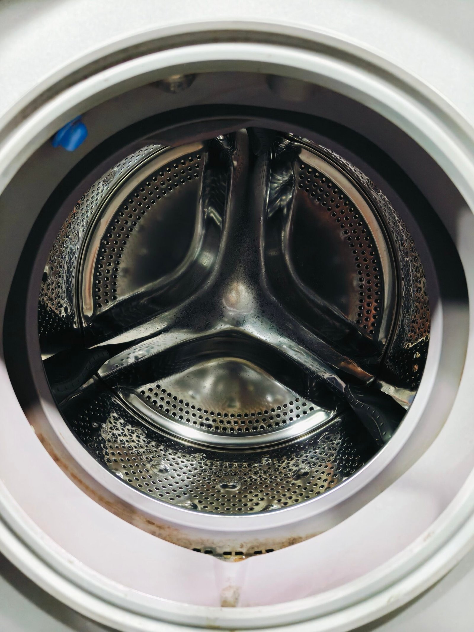 IFB elite plus aqua energy sxr 7.5 kg gently used fully automatic front load washing machine - Image 3